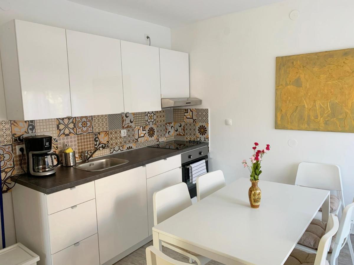 Apartment Gardenview - New! クルク エクステリア 写真