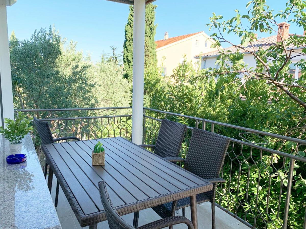 Apartment Gardenview - New! クルク エクステリア 写真