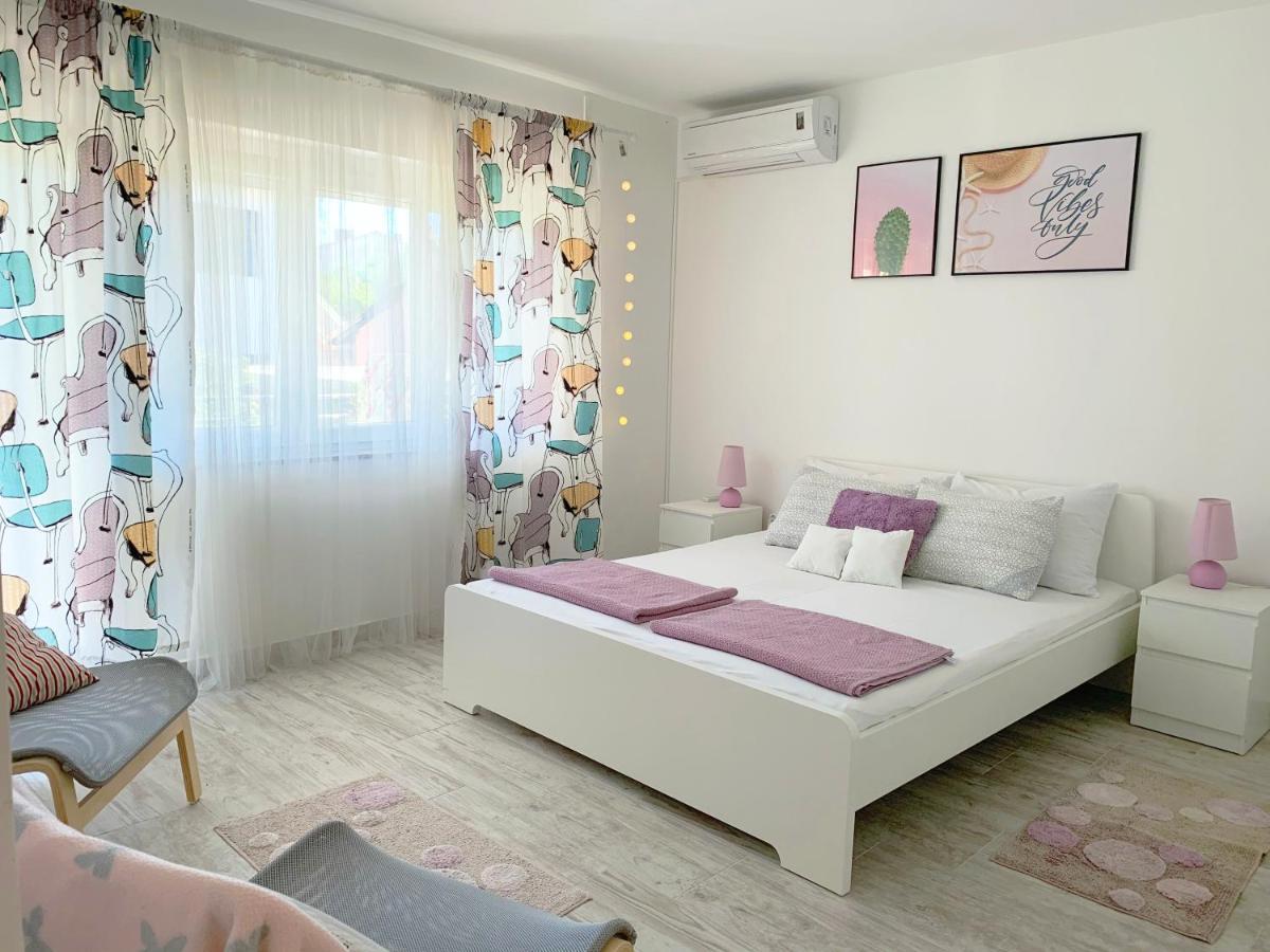 Apartment Gardenview - New! クルク エクステリア 写真