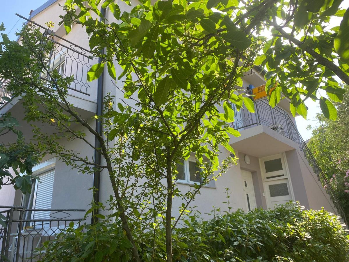 Apartment Gardenview - New! クルク エクステリア 写真