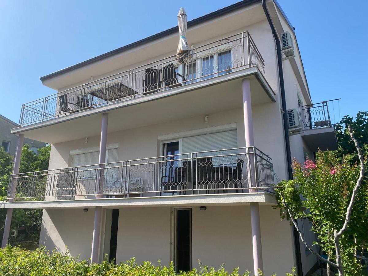 Apartment Gardenview - New! クルク エクステリア 写真